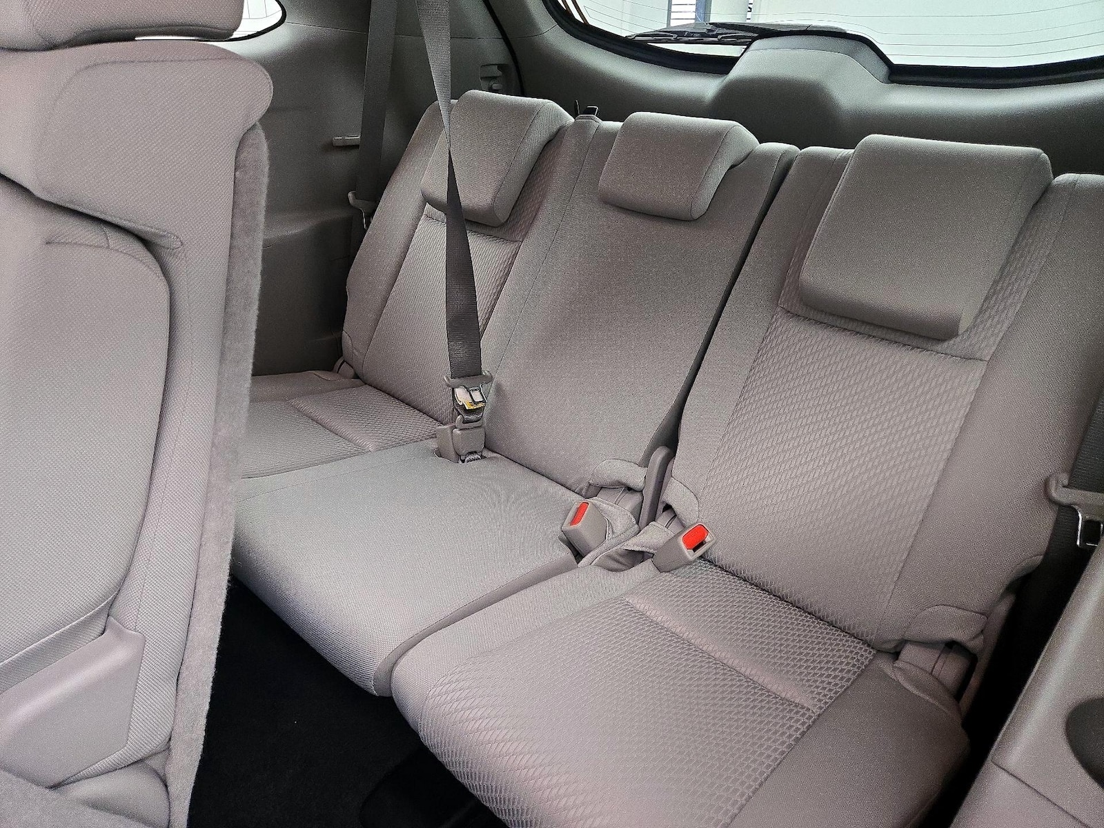 2019 Toyota Highlander LE - Photo 20
