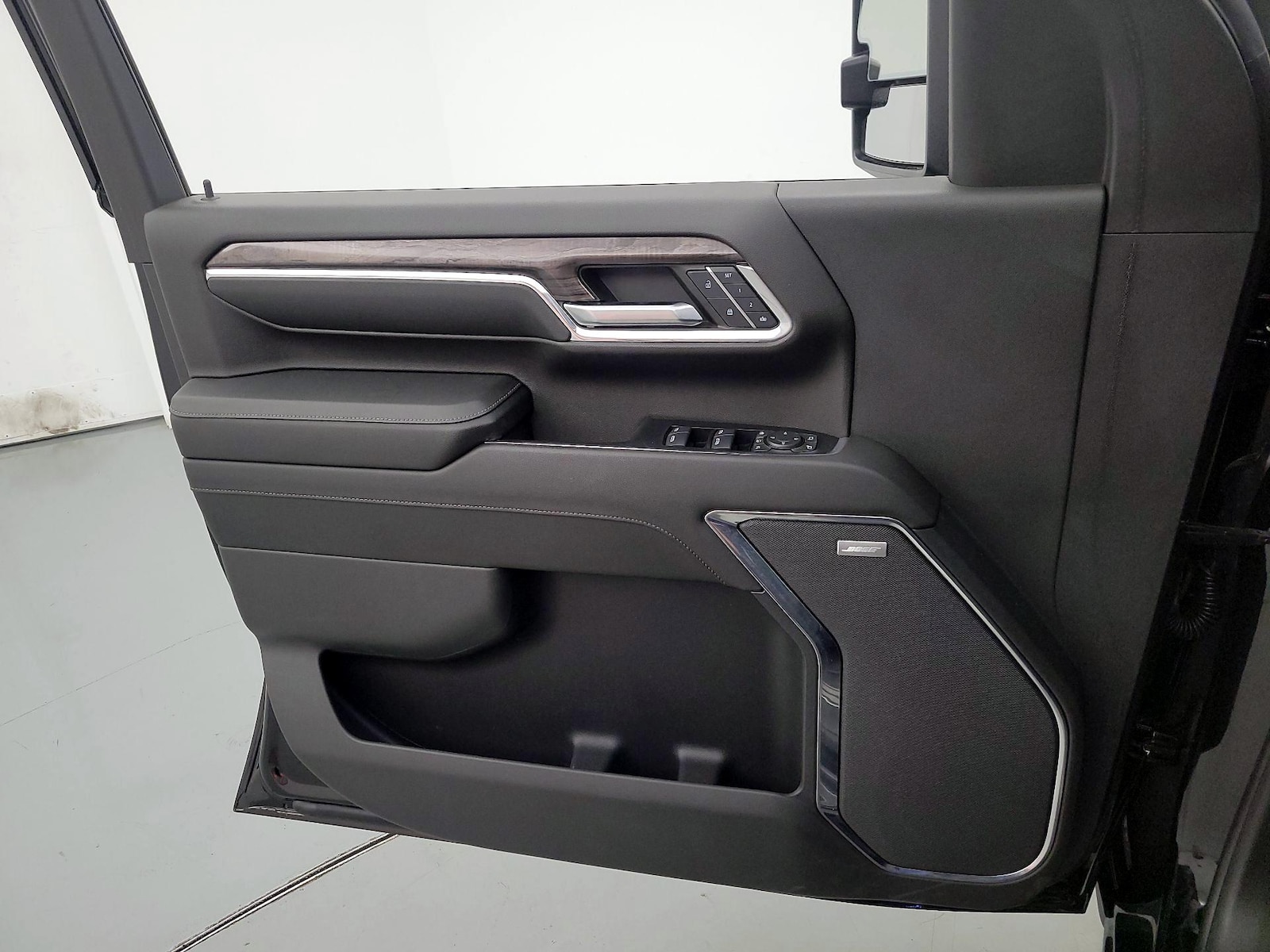 2024 Chevrolet Silverado 3500HD LTZ - Photo 13