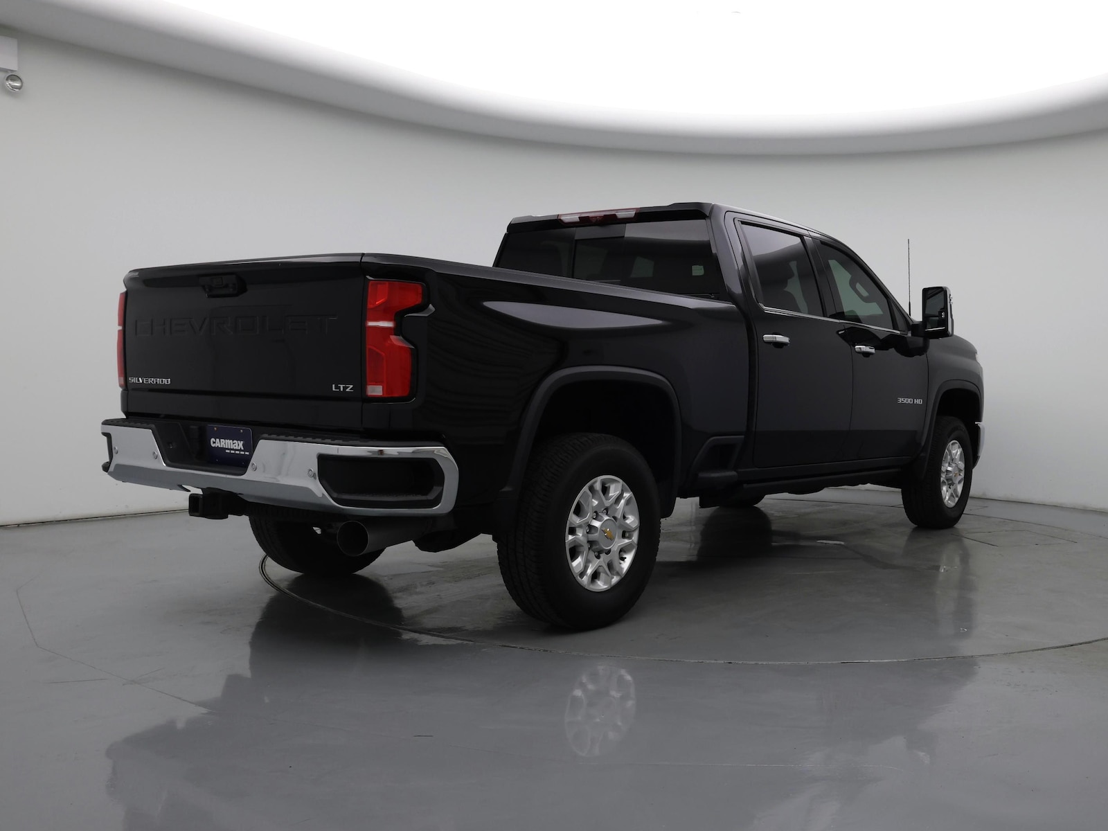2024 Chevrolet Silverado 3500HD LTZ - Photo 9