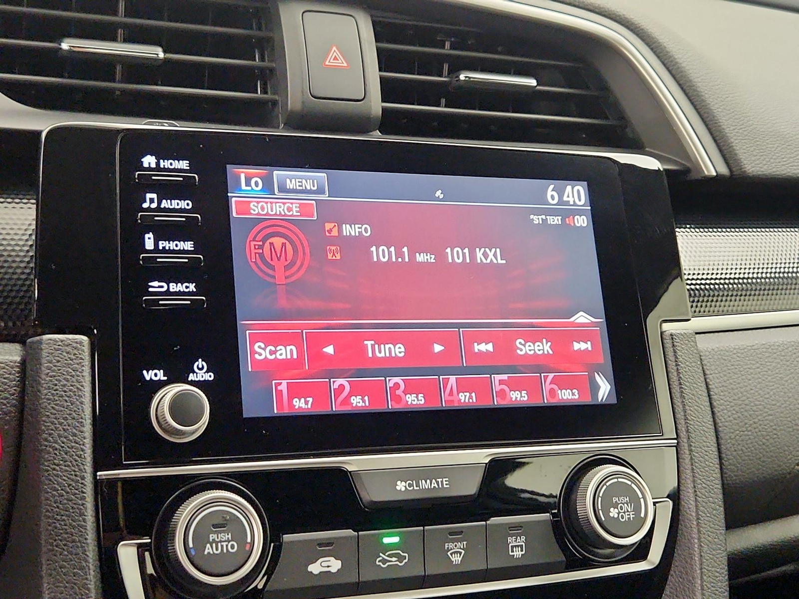 2019 Honda Civic Sport - Photo 16