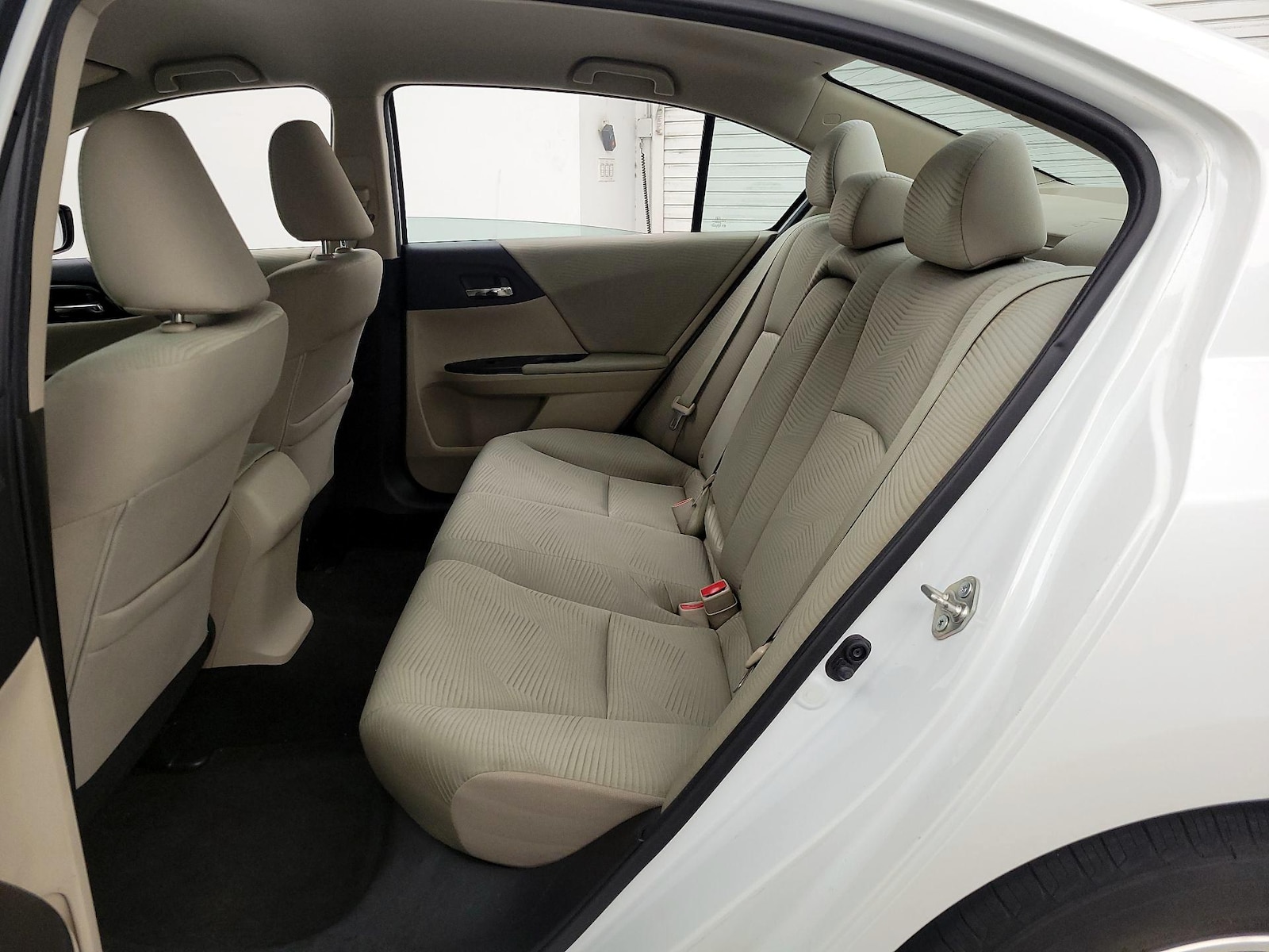 2017 Honda Accord LX - Photo 20