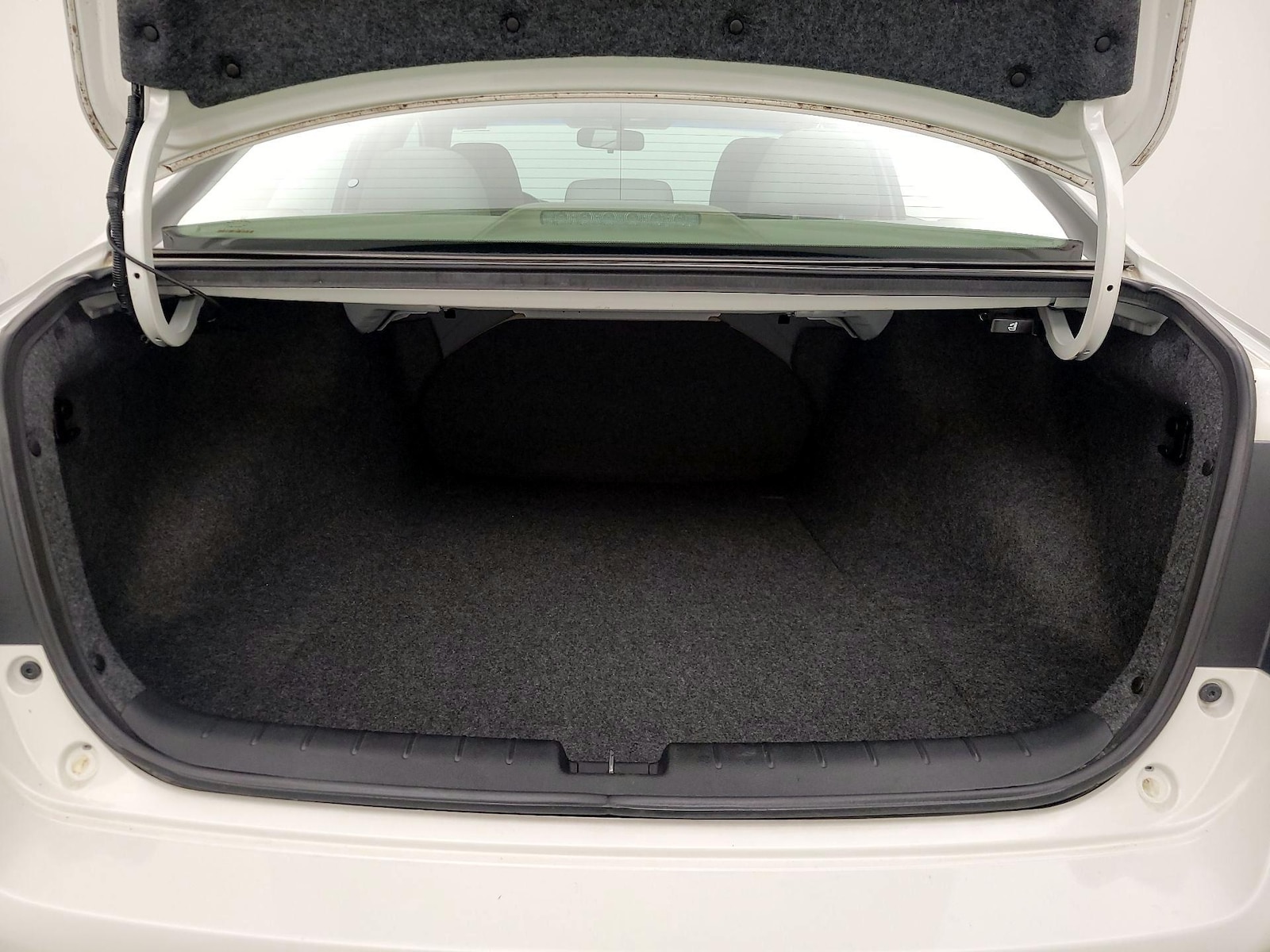 2017 Honda Accord LX - Photo 21