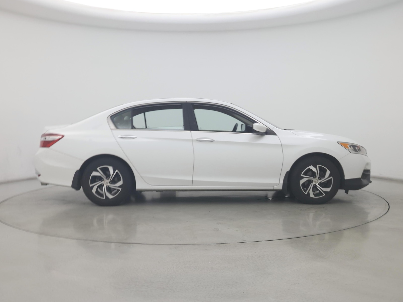 2017 Honda Accord LX - Photo 8