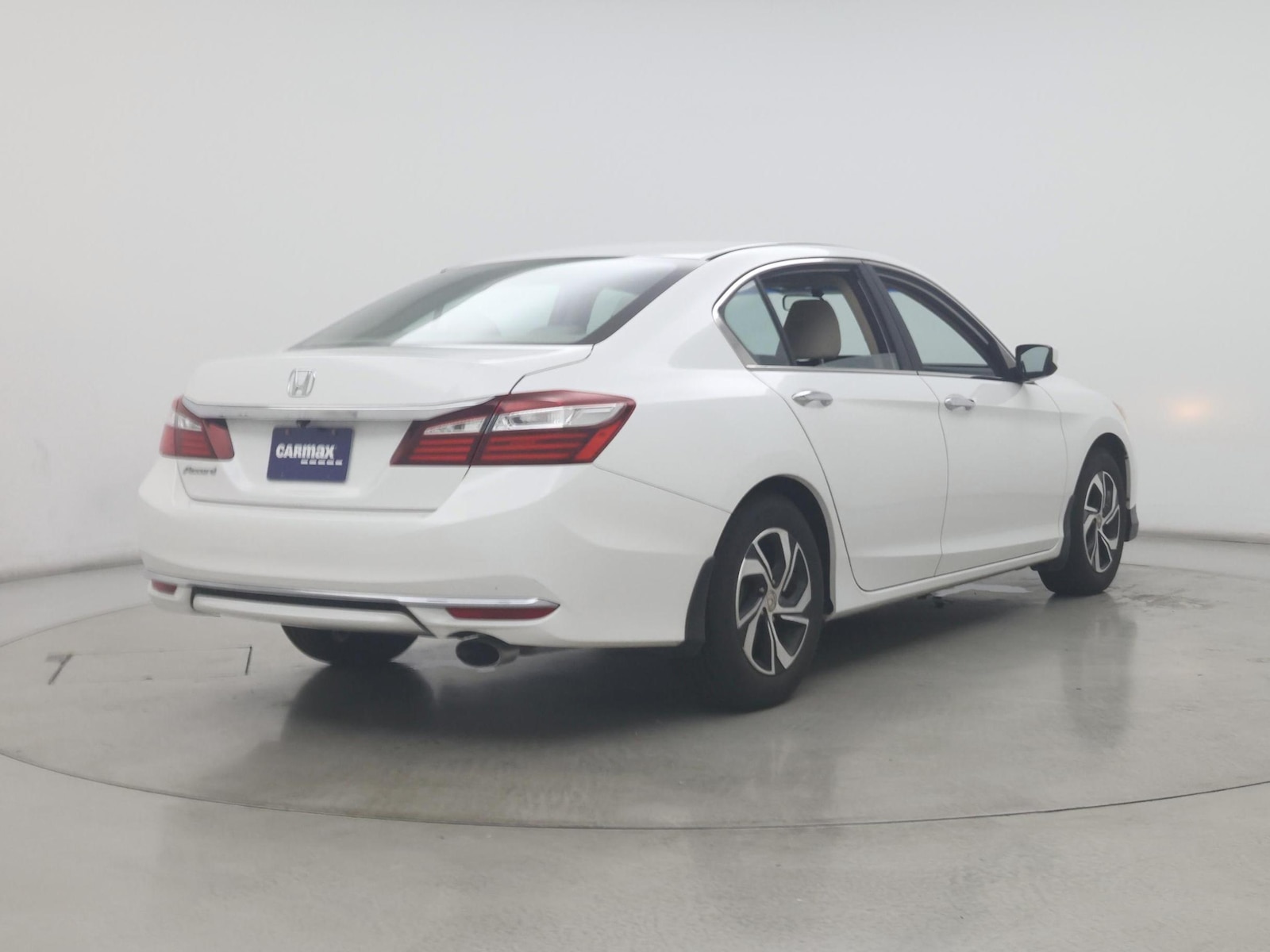 2017 Honda Accord LX - Photo 9