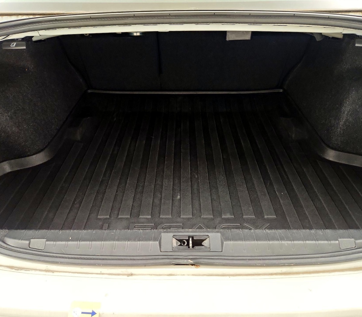 Trunk/Cargo (Seats Up)
