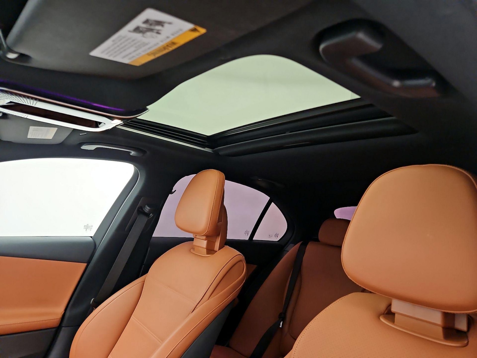 Sunroof(s) & Overhead Airbags