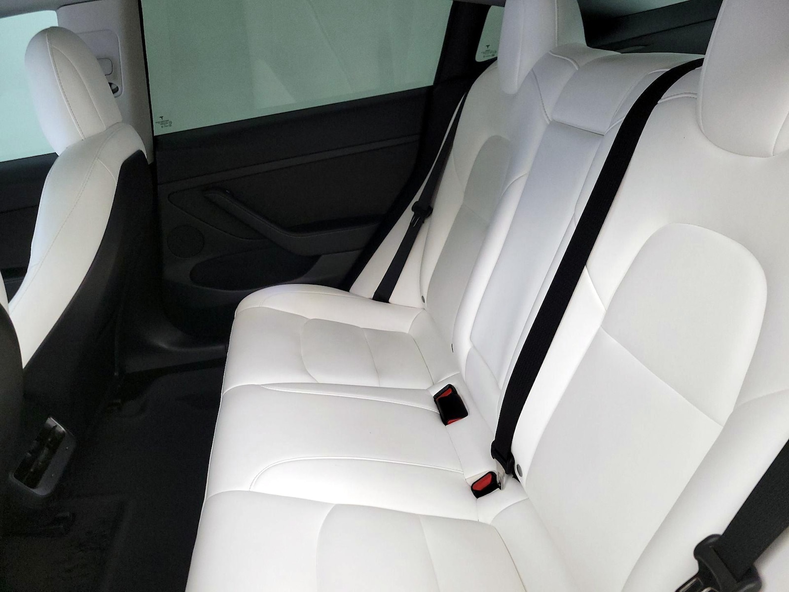 2022 Tesla Model 3 Long Range - Photo 20