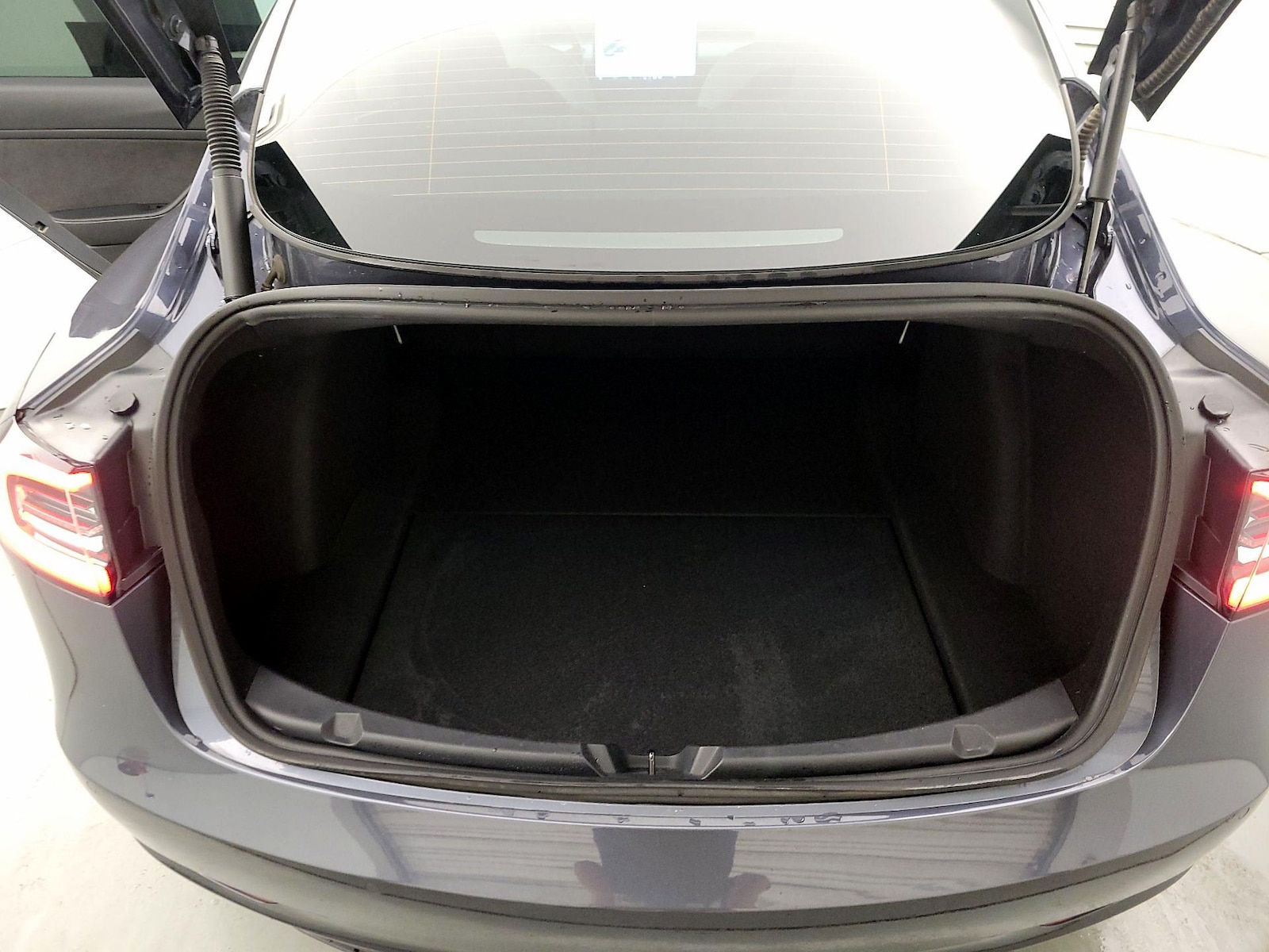 2022 Tesla Model 3 Long Range - Photo 21