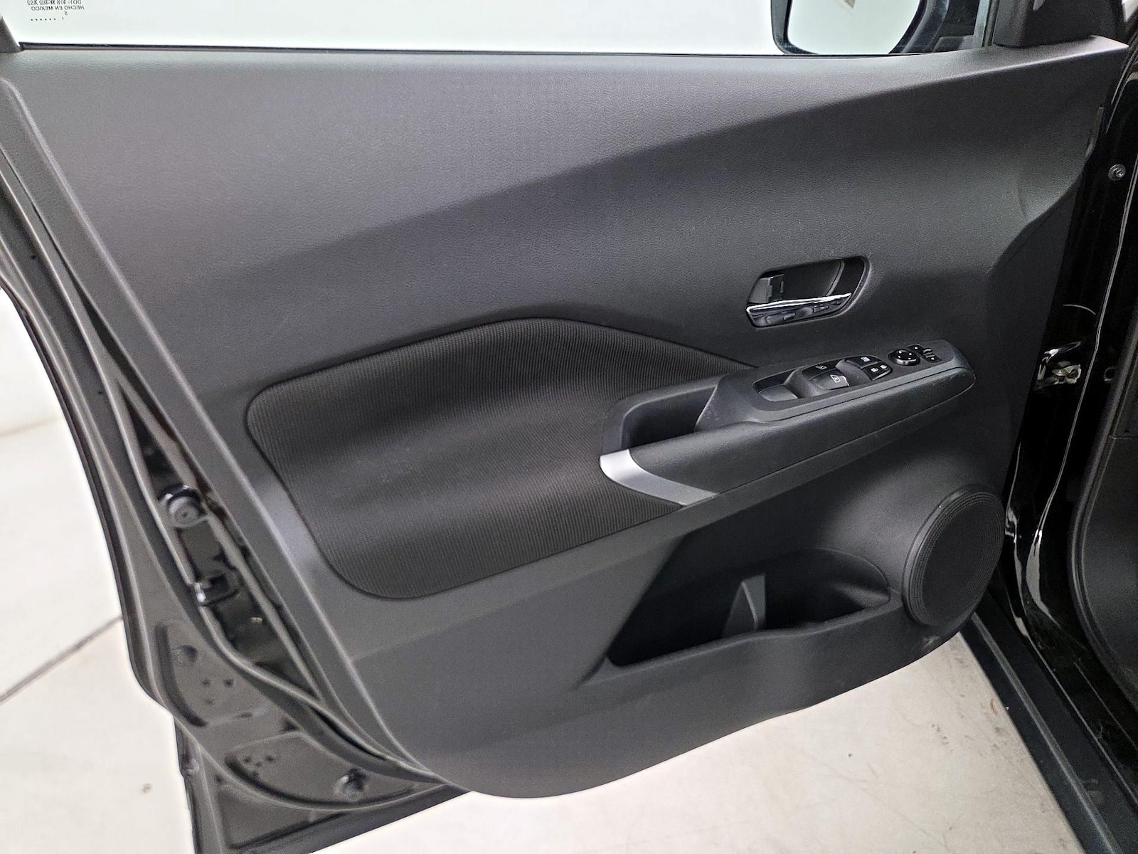 2021 Nissan Kicks SV - Photo 13