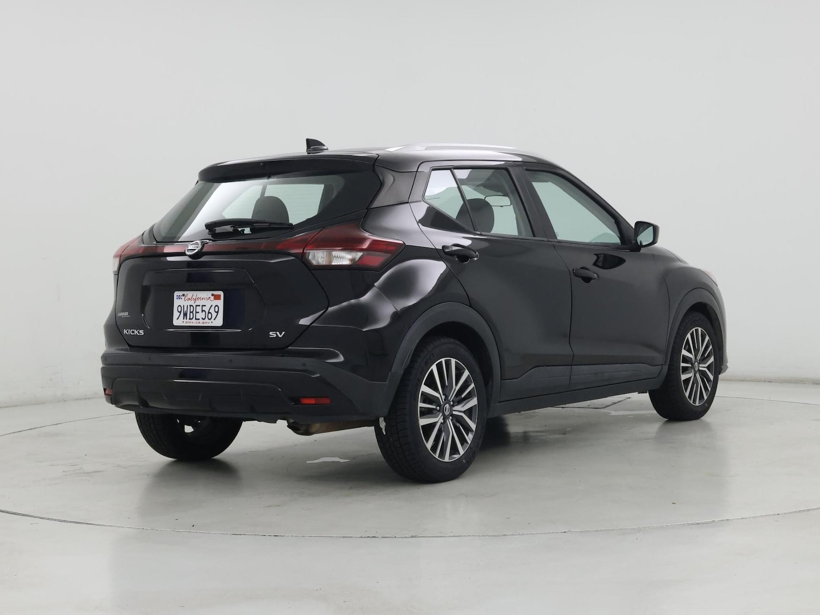 2021 Nissan Kicks SV - Photo 9