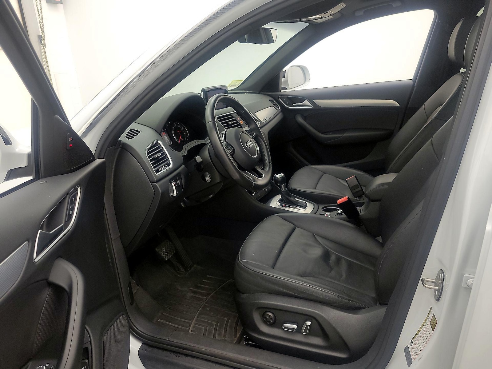 2017 Audi Q3 Premium Plus - Photo 12