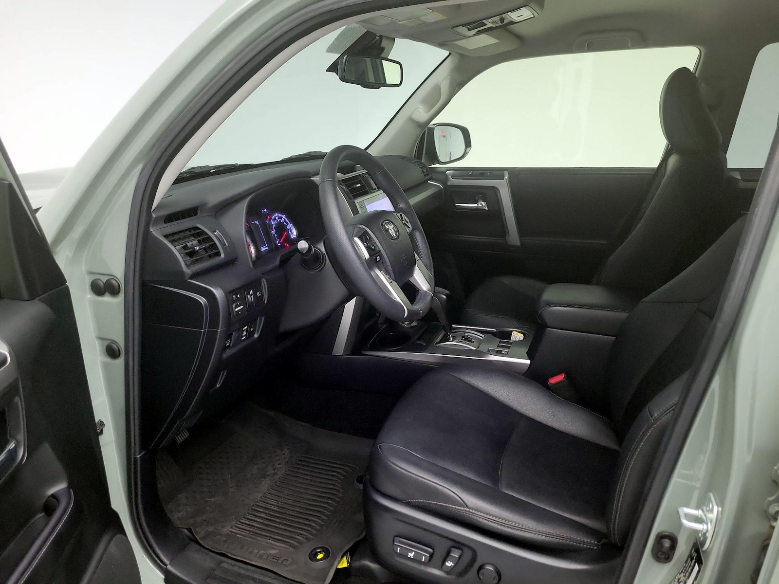 Power Seat(s) & Side Airbags