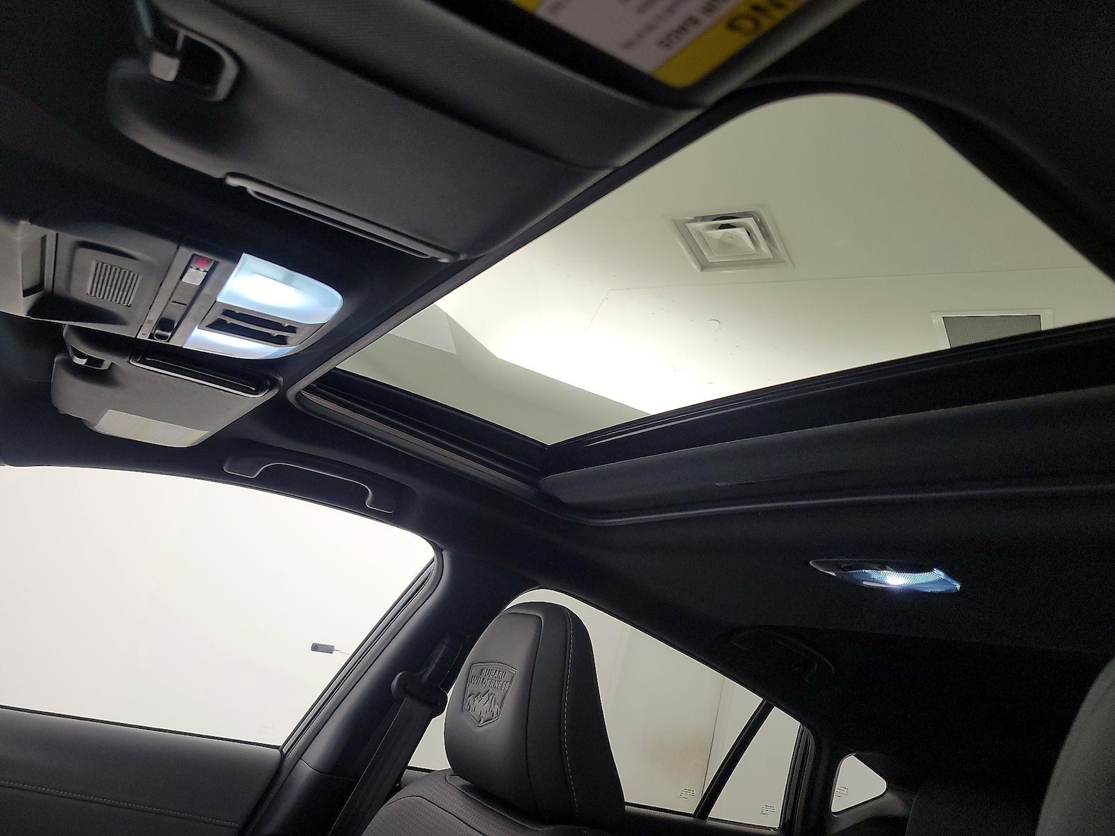 Sunroof(s) & Overhead Airbags