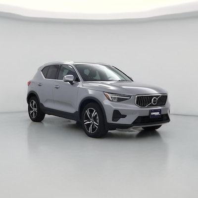 2024 Volvo XC40 B5 Core Dark Theme