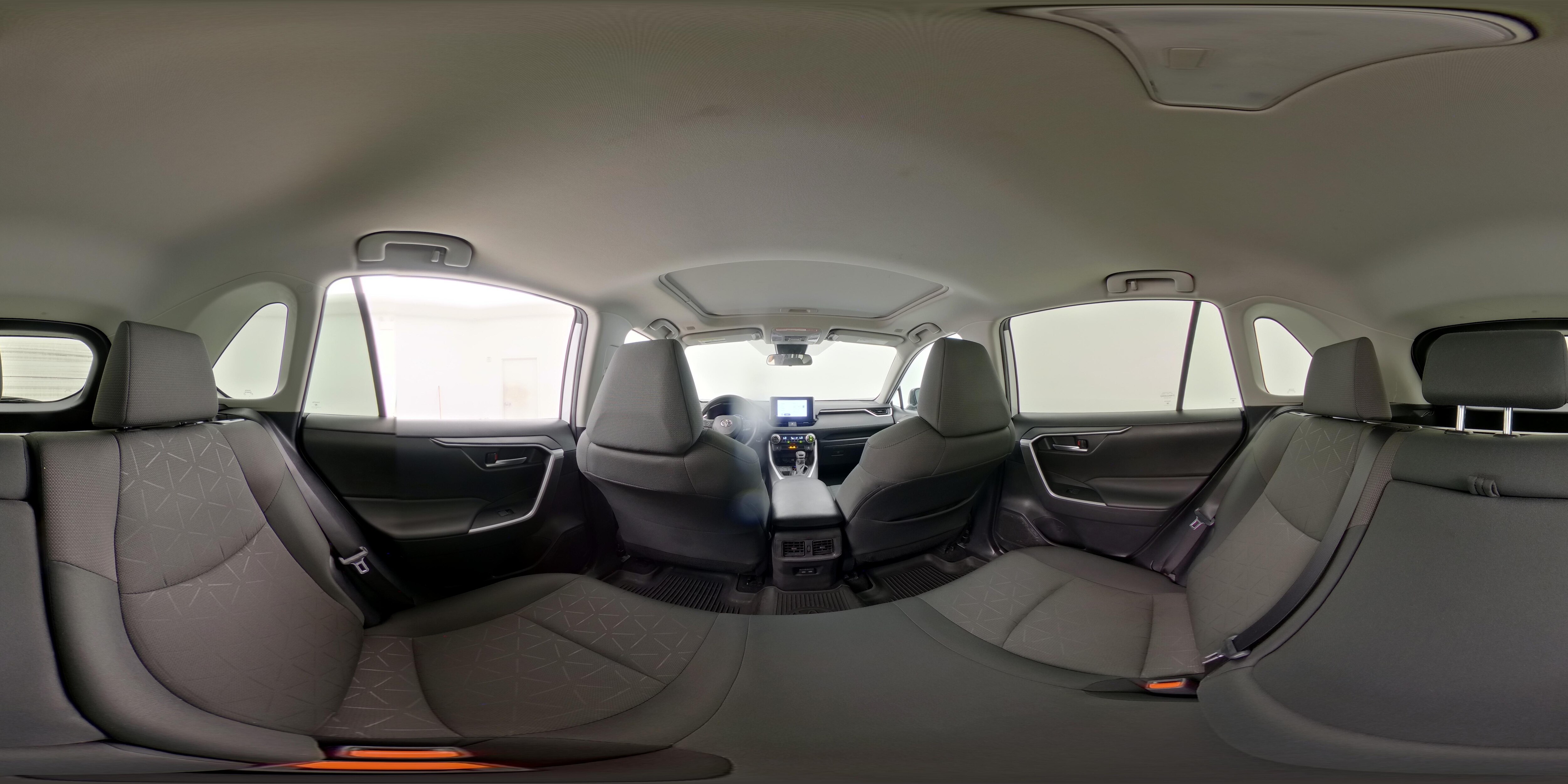 2024 Toyota RAV4 XLE - Photo 26