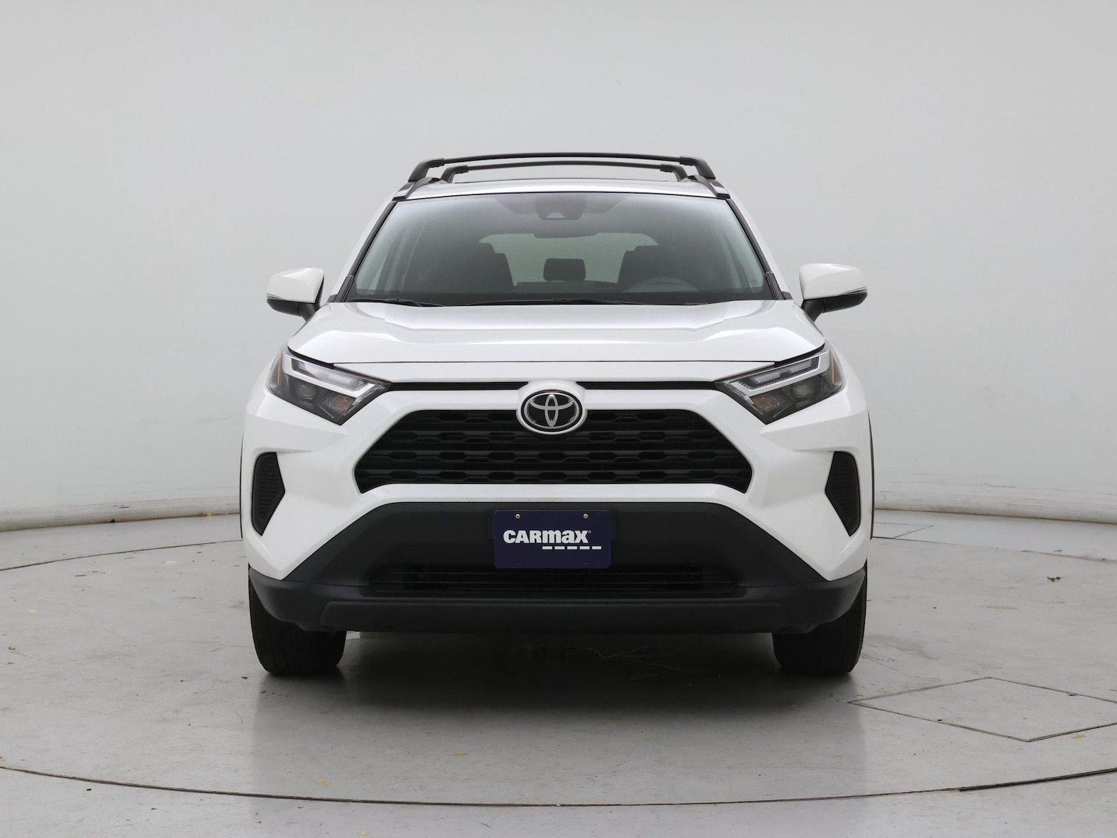 2024 Toyota RAV4 XLE - Photo 6