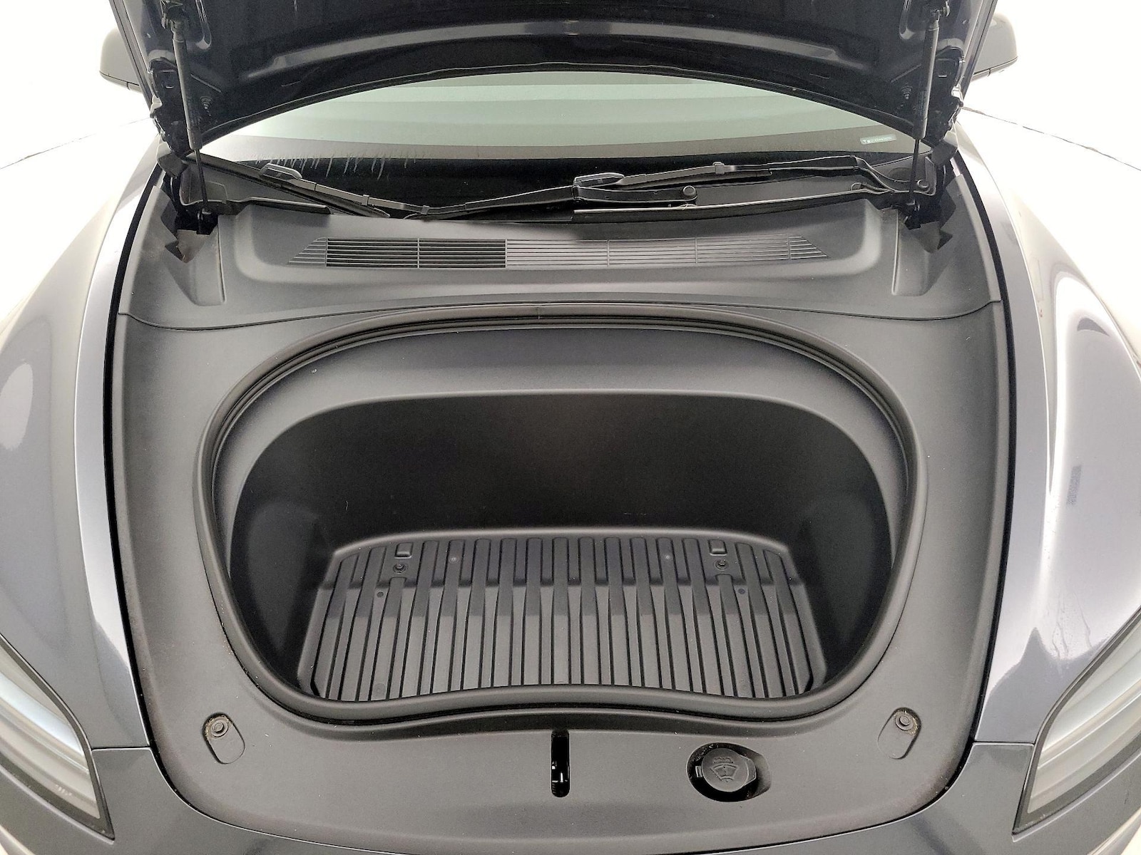 2025 Tesla Model 3 Long Range - Photo 24