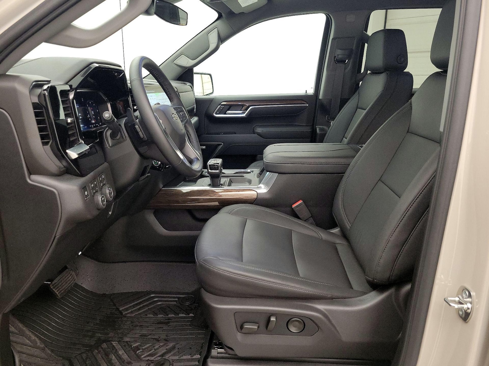 2026 Chevrolet Silverado 1500 RST - Photo 12