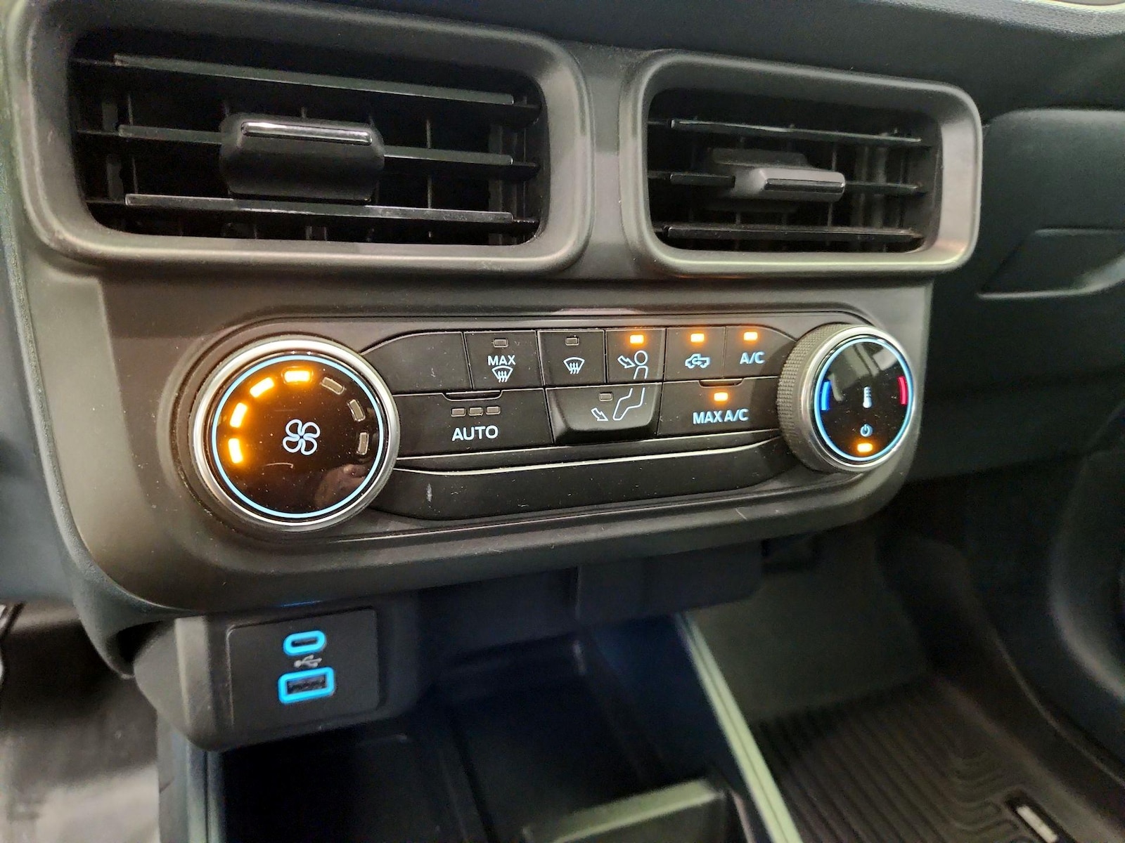 2023 Ford Maverick XL - Photo 17