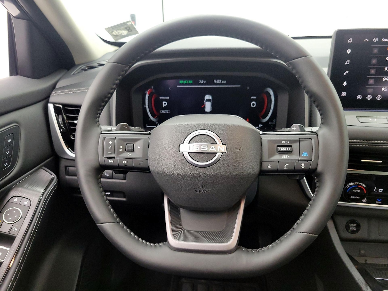 2025 Nissan Rogue SL - Photo 11