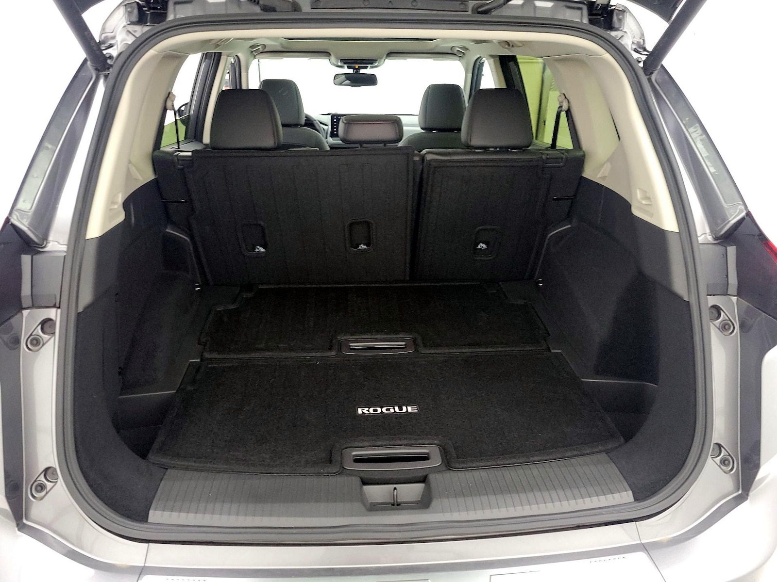 2025 Nissan Rogue SL - Photo 23