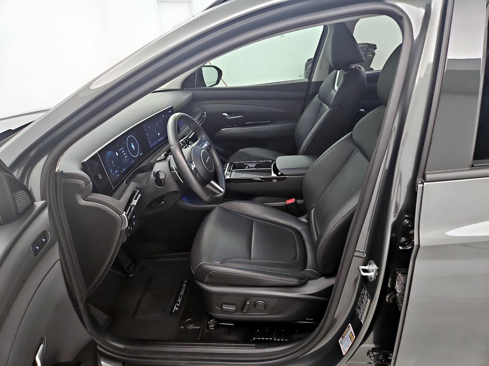 2025 Hyundai Tucson Limited - Photo 12