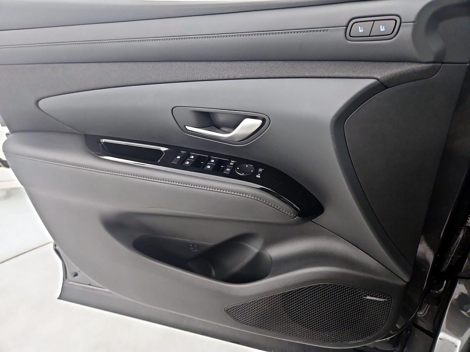 2025 Hyundai Tucson Limited - Photo 13