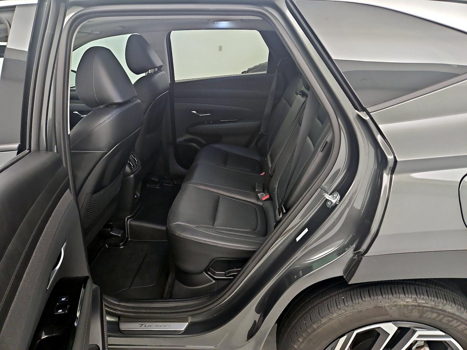 2025 Hyundai Tucson Limited - Photo 22