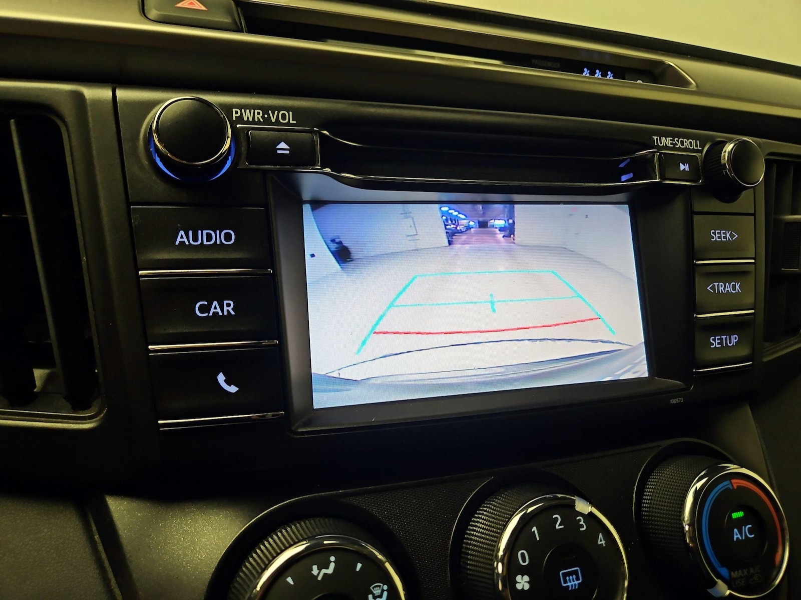 2017 Toyota RAV4 LE - Photo 15