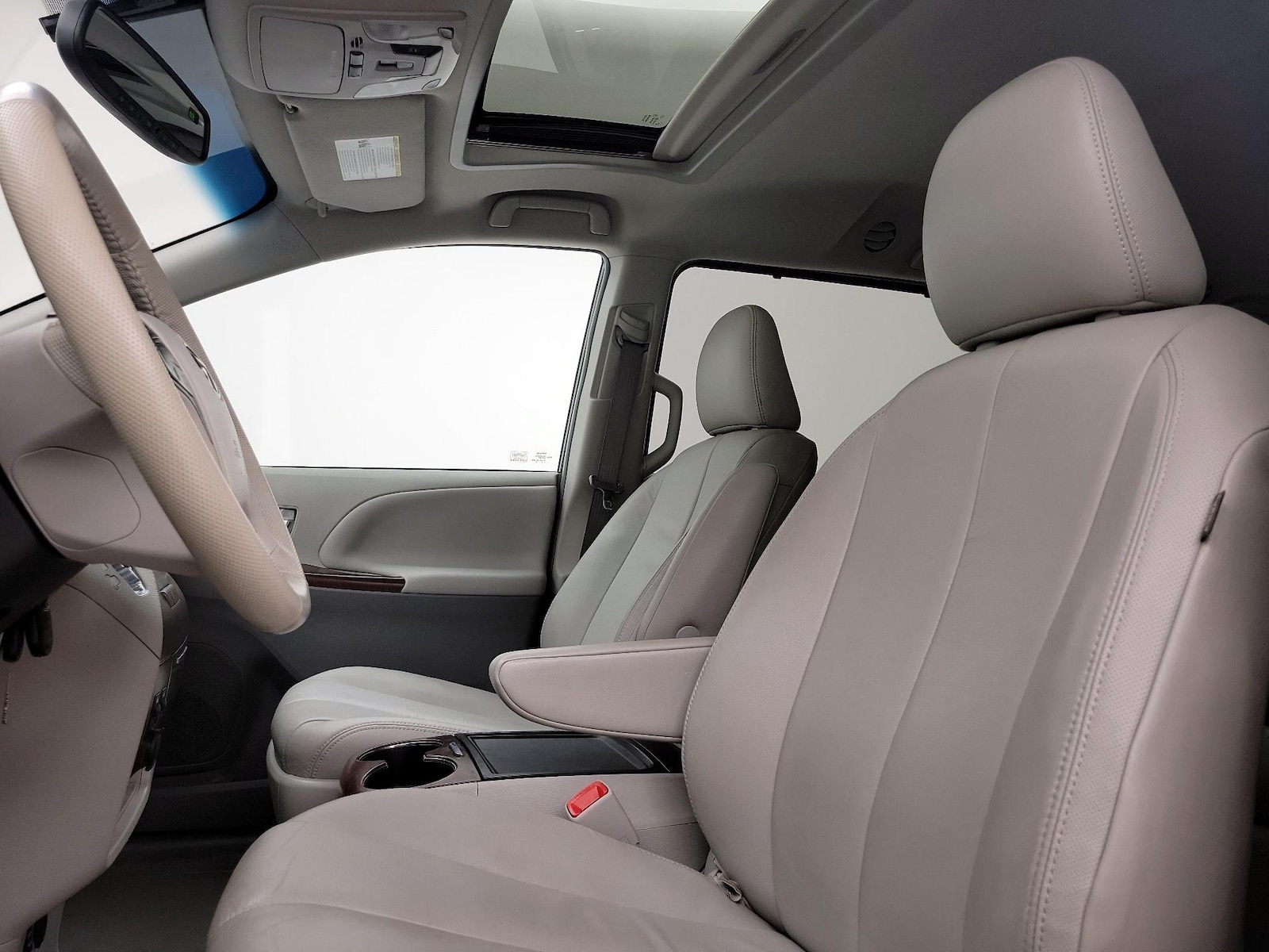 Sunroof(s) & Overhead Airbags