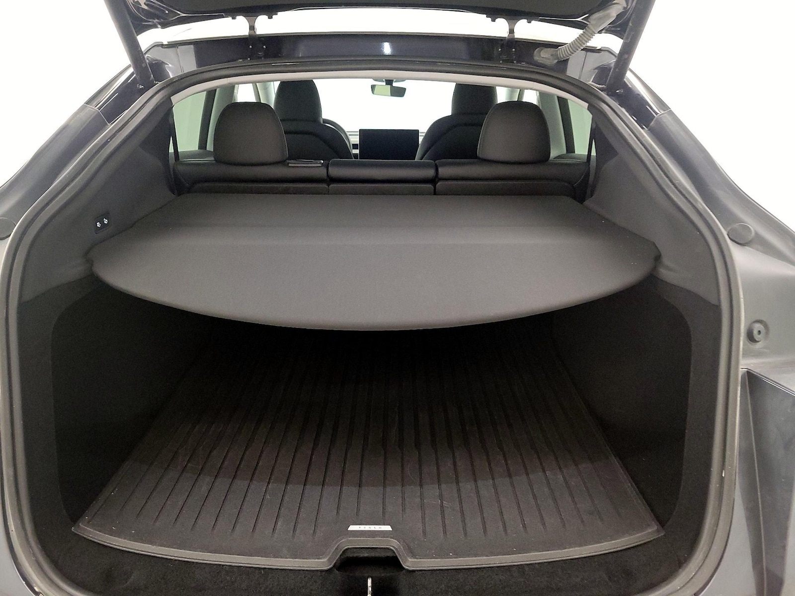 2026 Tesla Model Y Long Range - Photo 19