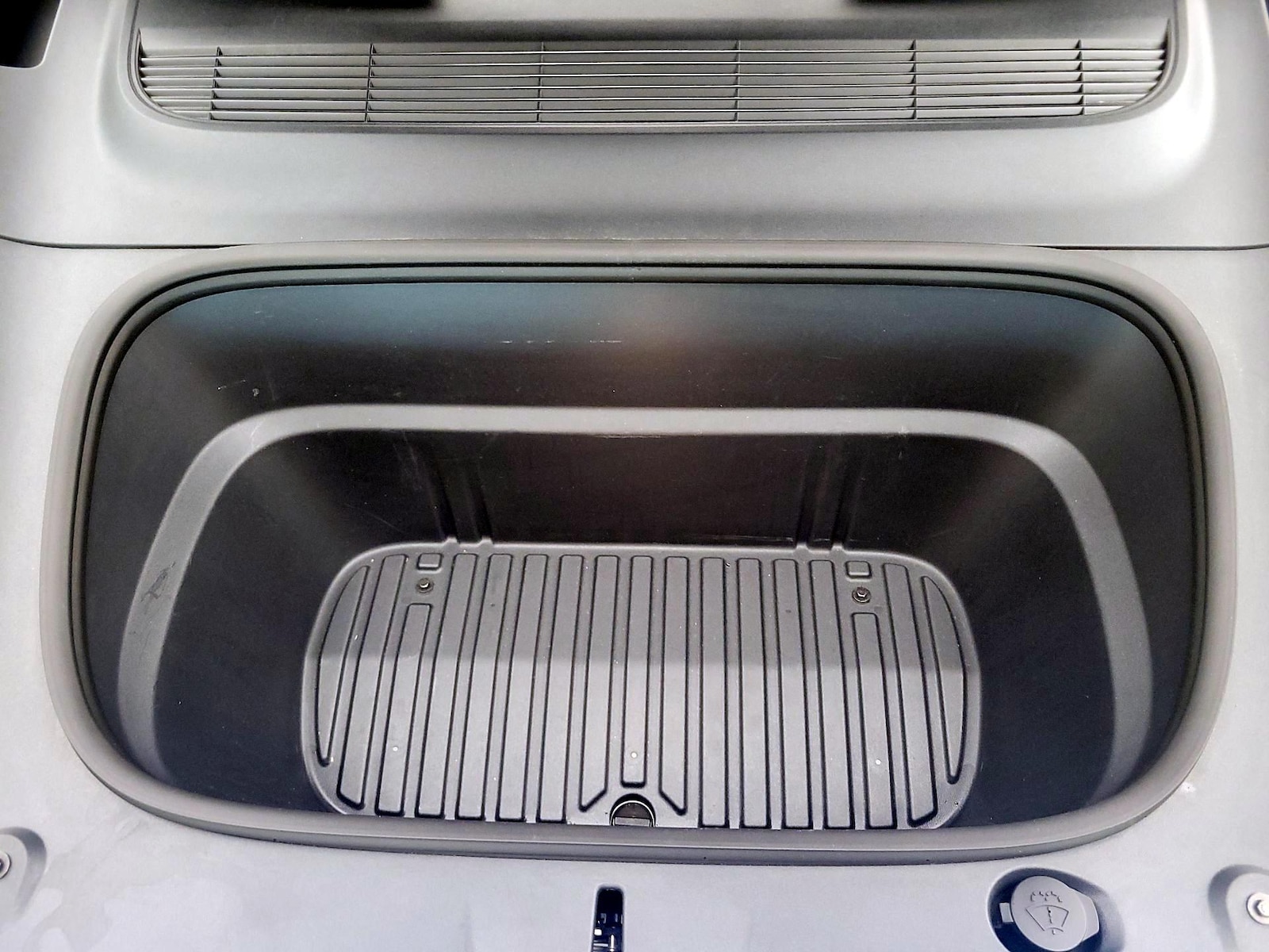 2026 Tesla Model Y Long Range - Photo 20