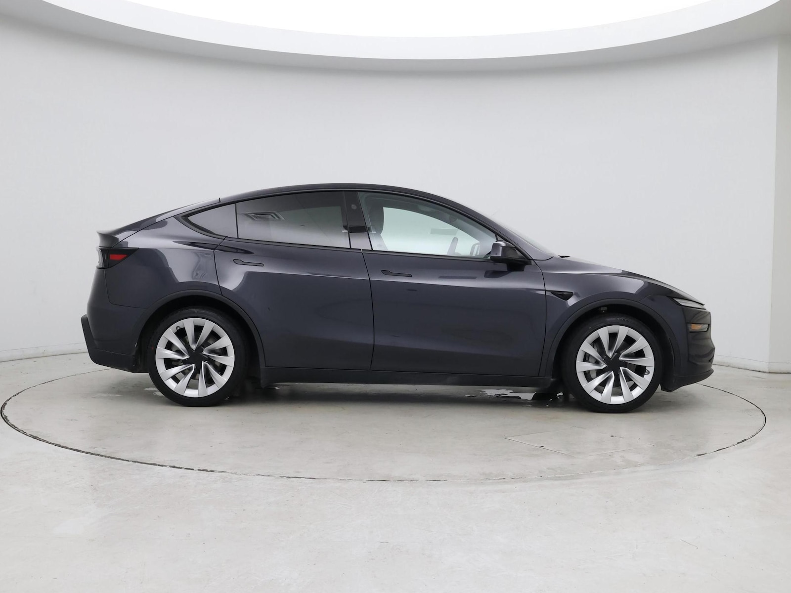 2026 Tesla Model Y Long Range - Photo 8