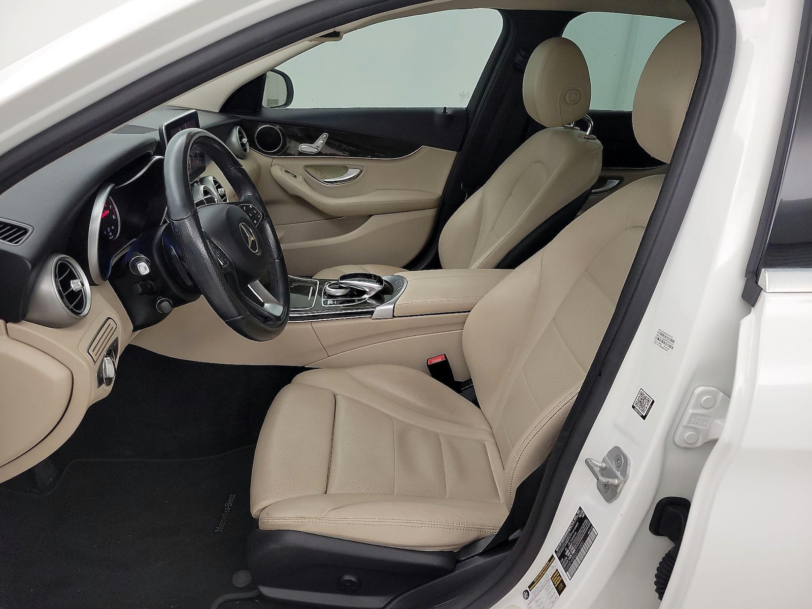 Power Seat(s) & Leather Seats