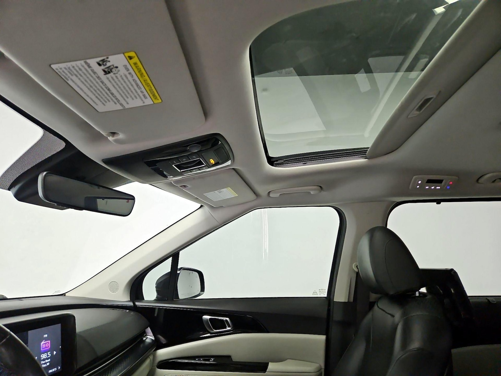 Sunroof(s) & Overhead Airbags