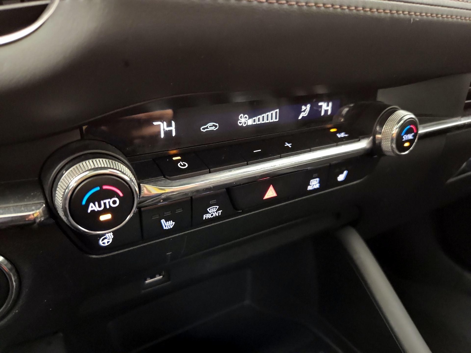 2021 Mazda Mazda3 Premium Plus - Photo 18