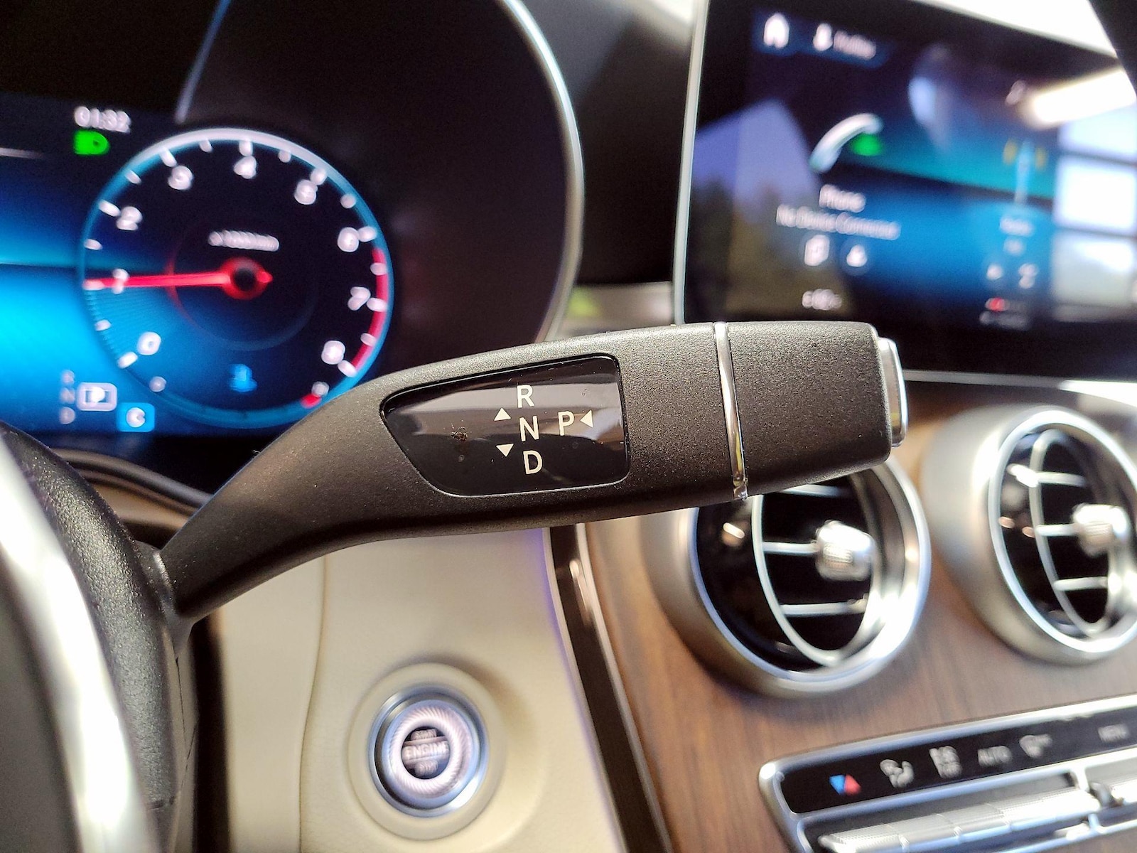 2022 Mercedes-Benz GLC GLC300 - Photo 18