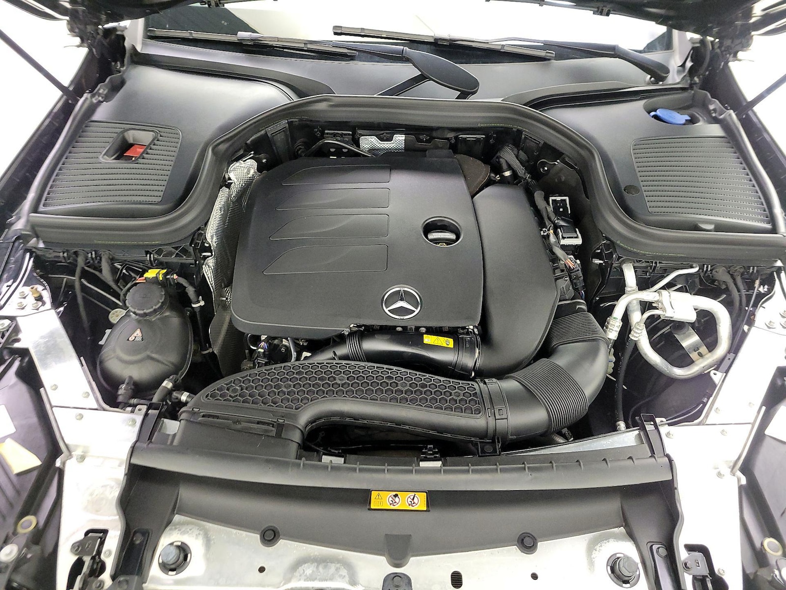 2022 Mercedes-Benz GLC GLC300 - Photo 22