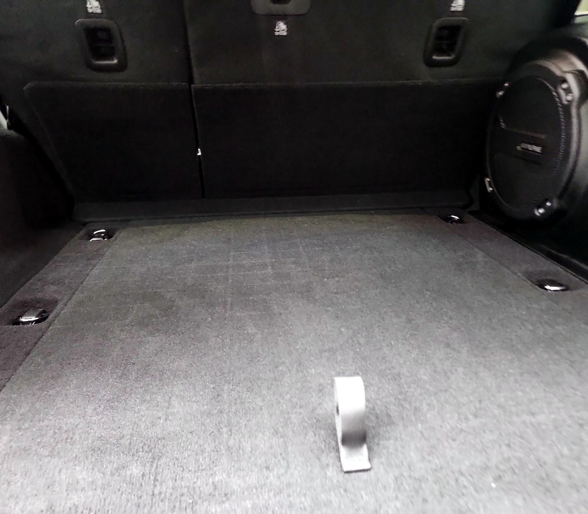 Trunk/Cargo (Seats Up)