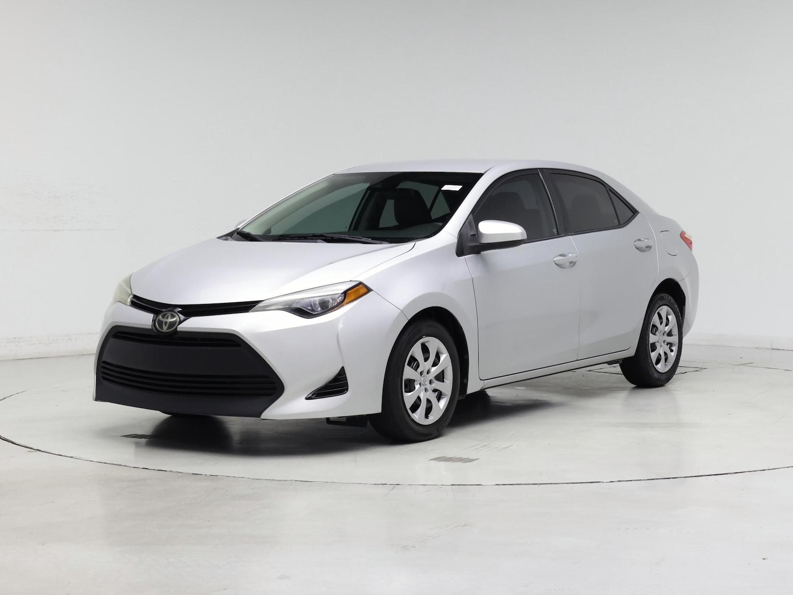 2017 Toyota Corolla LE - Photo 5