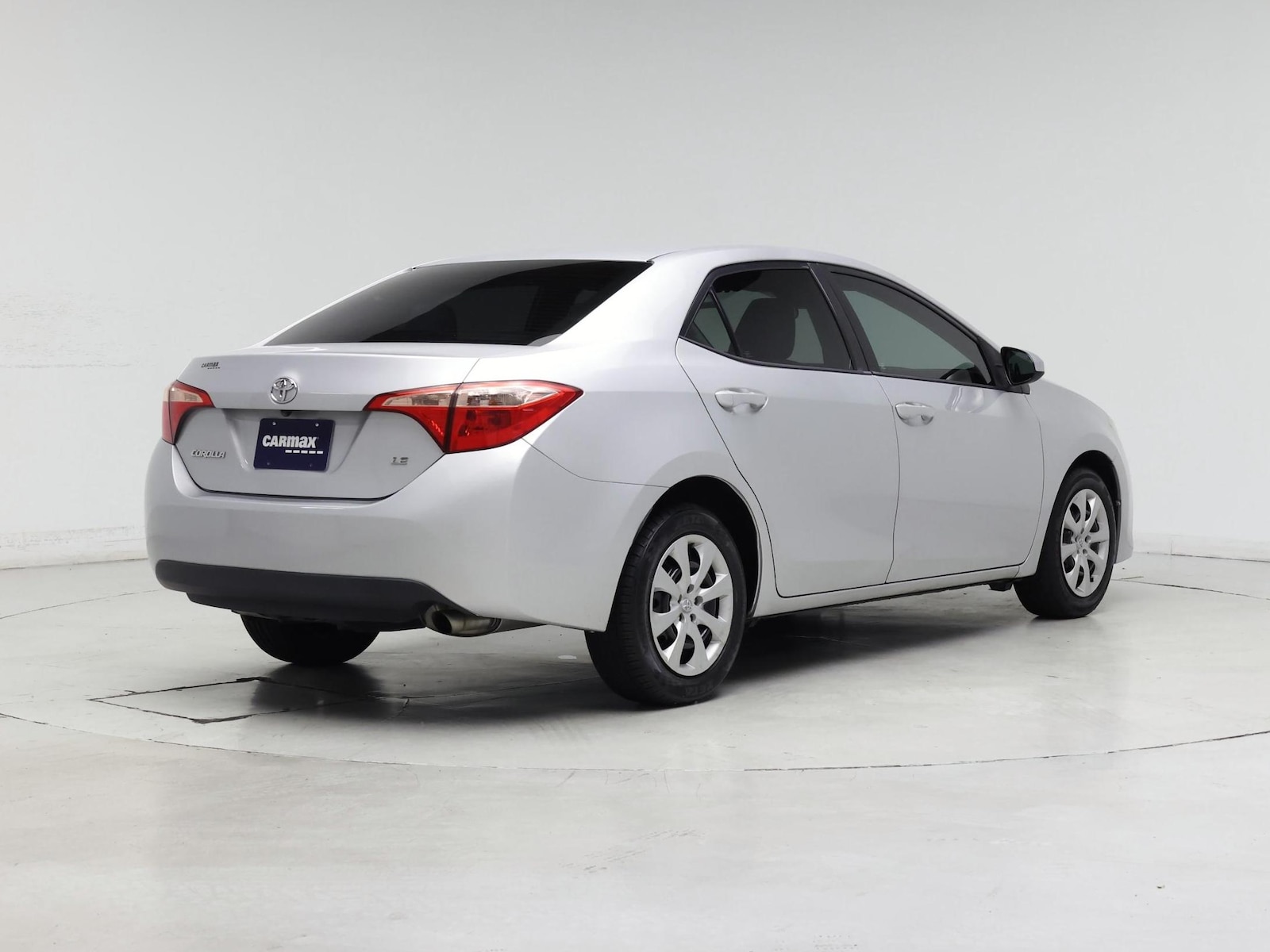 2017 Toyota Corolla LE - Photo 9