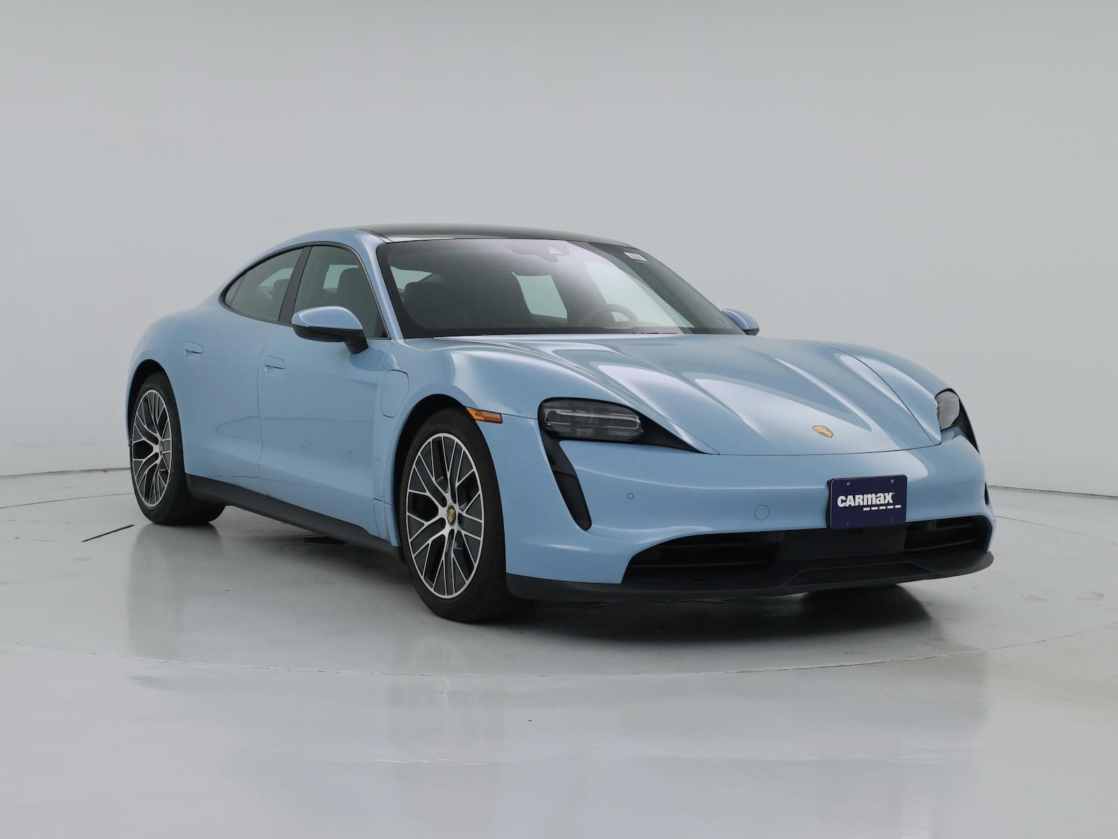 2022 Porsche Taycan Base - Photo 2