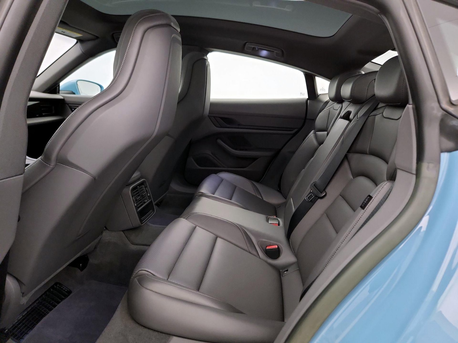 2022 Porsche Taycan Base - Photo 20