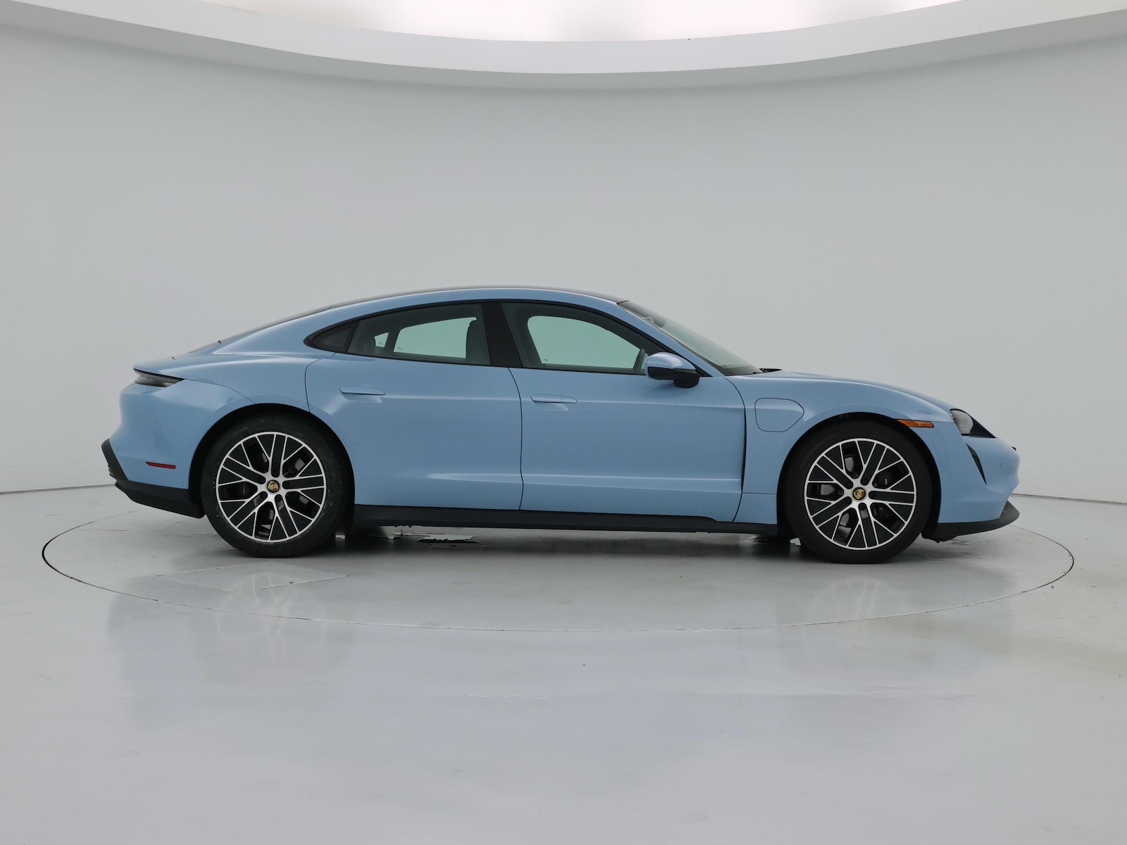 2022 Porsche Taycan Base - Photo 8