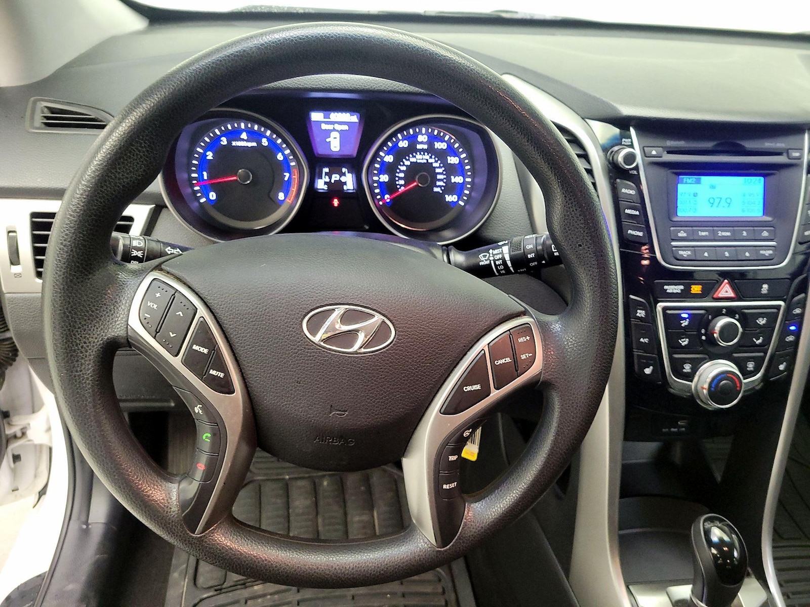 2015 Hyundai Elantra GT Base - Photo 11