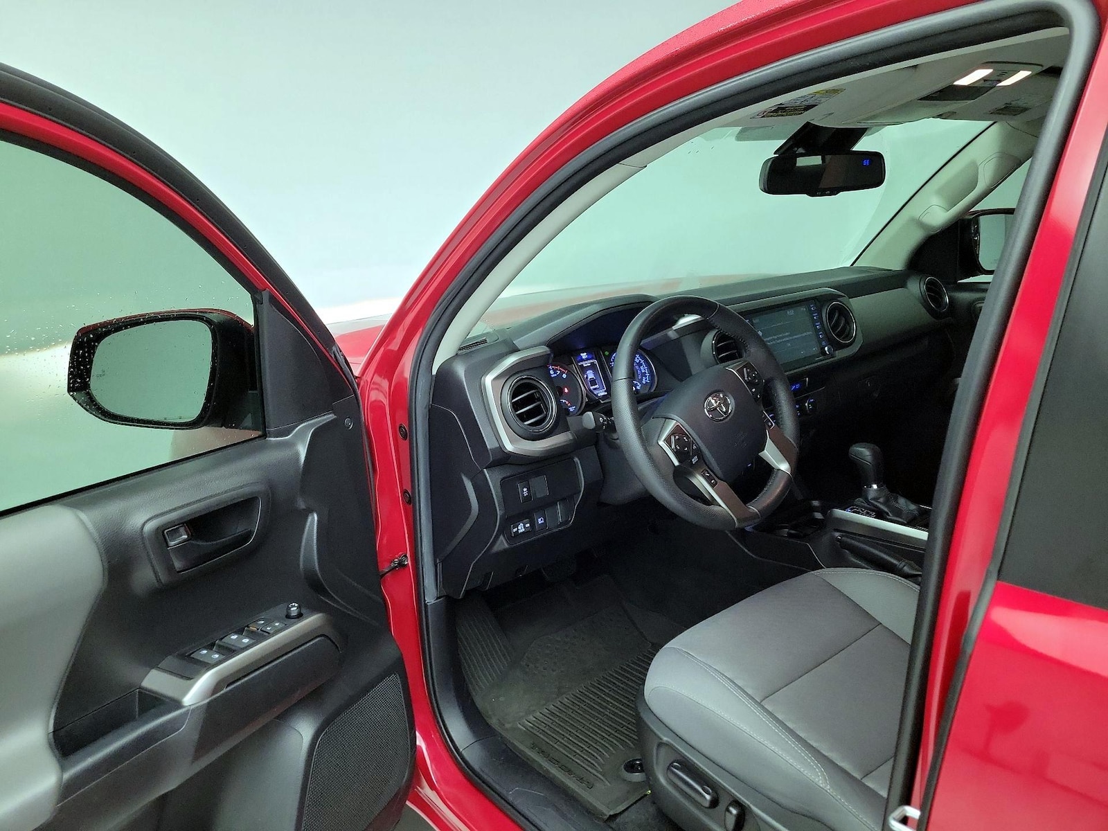 Power Seat(s) & Side Airbags