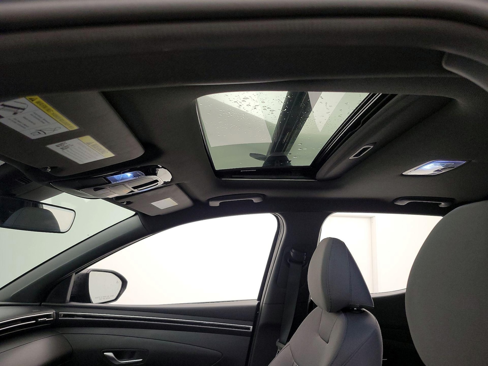 Sunroof(s) & Overhead Airbags