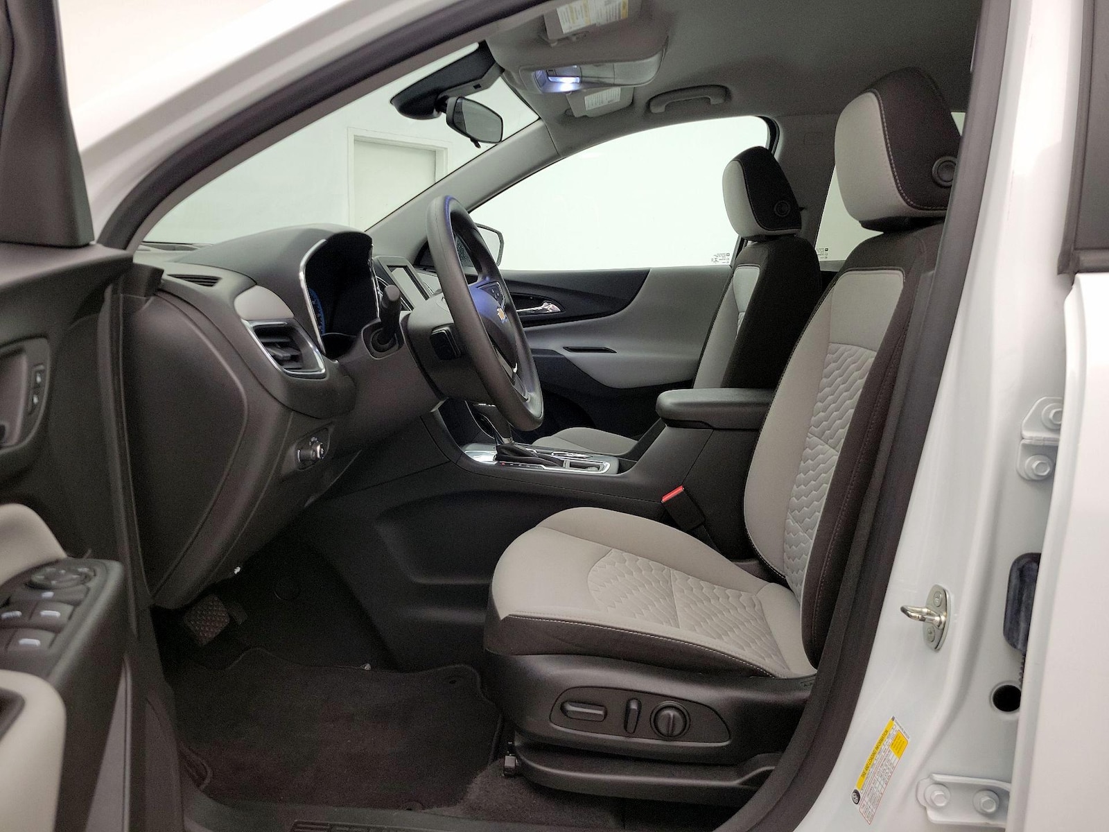 Power Seat(s) & Side Airbags