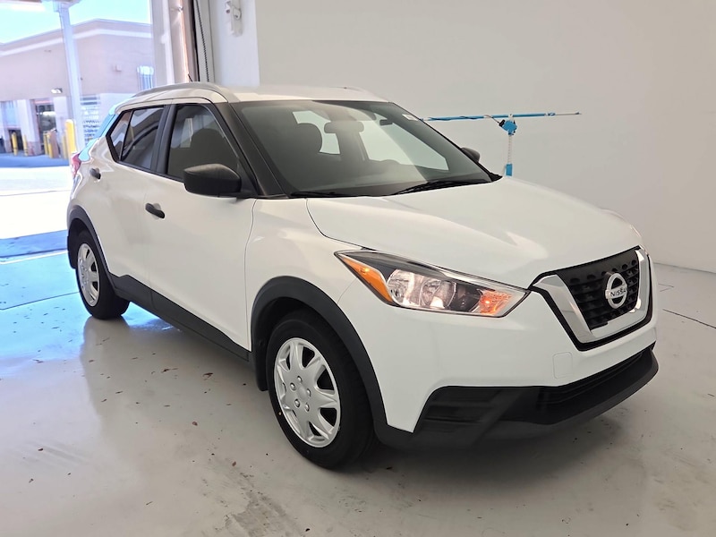 2019 Nissan Kicks S