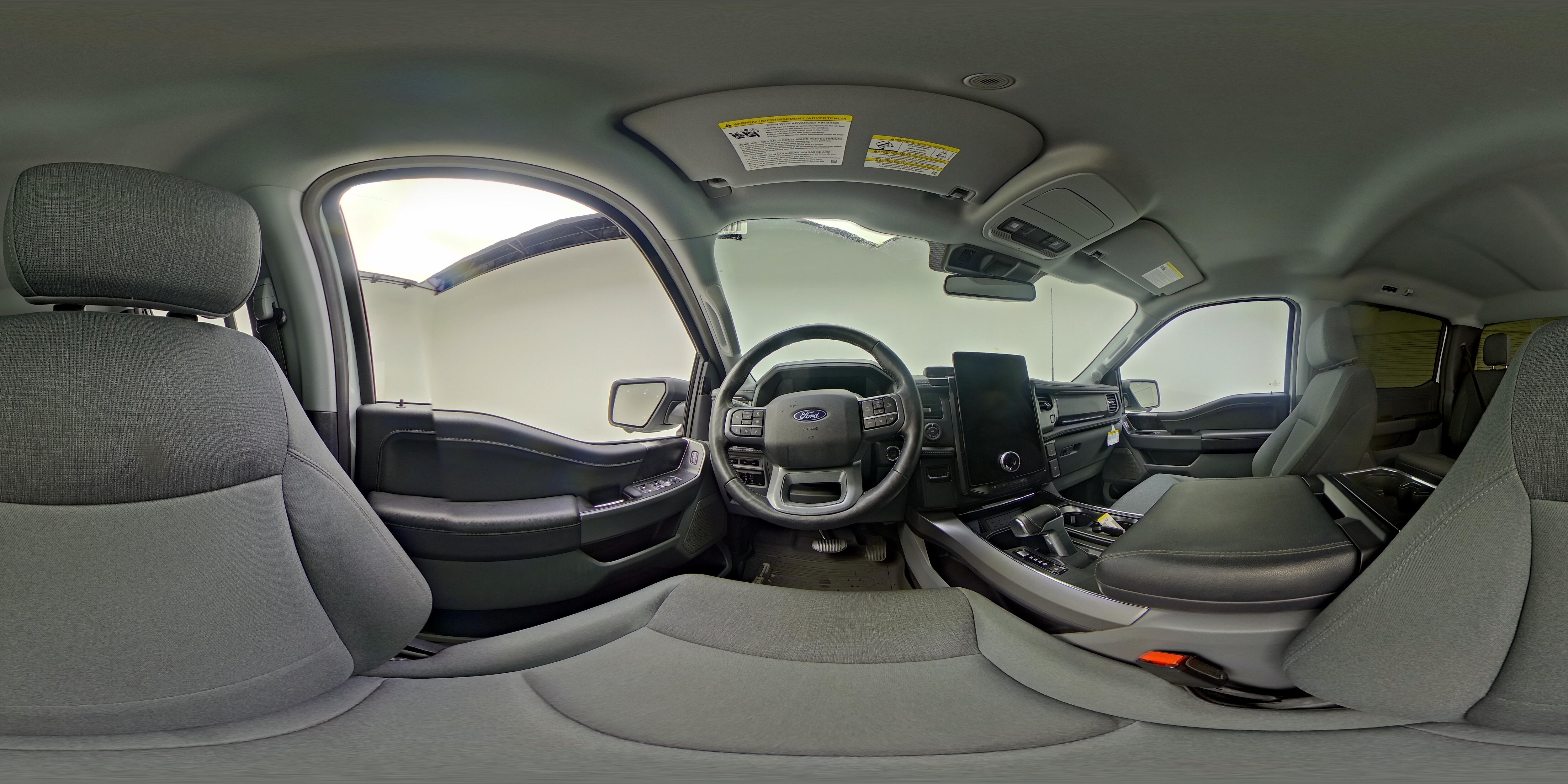 2024 Ford F-150 Lightning Flash - Photo 25